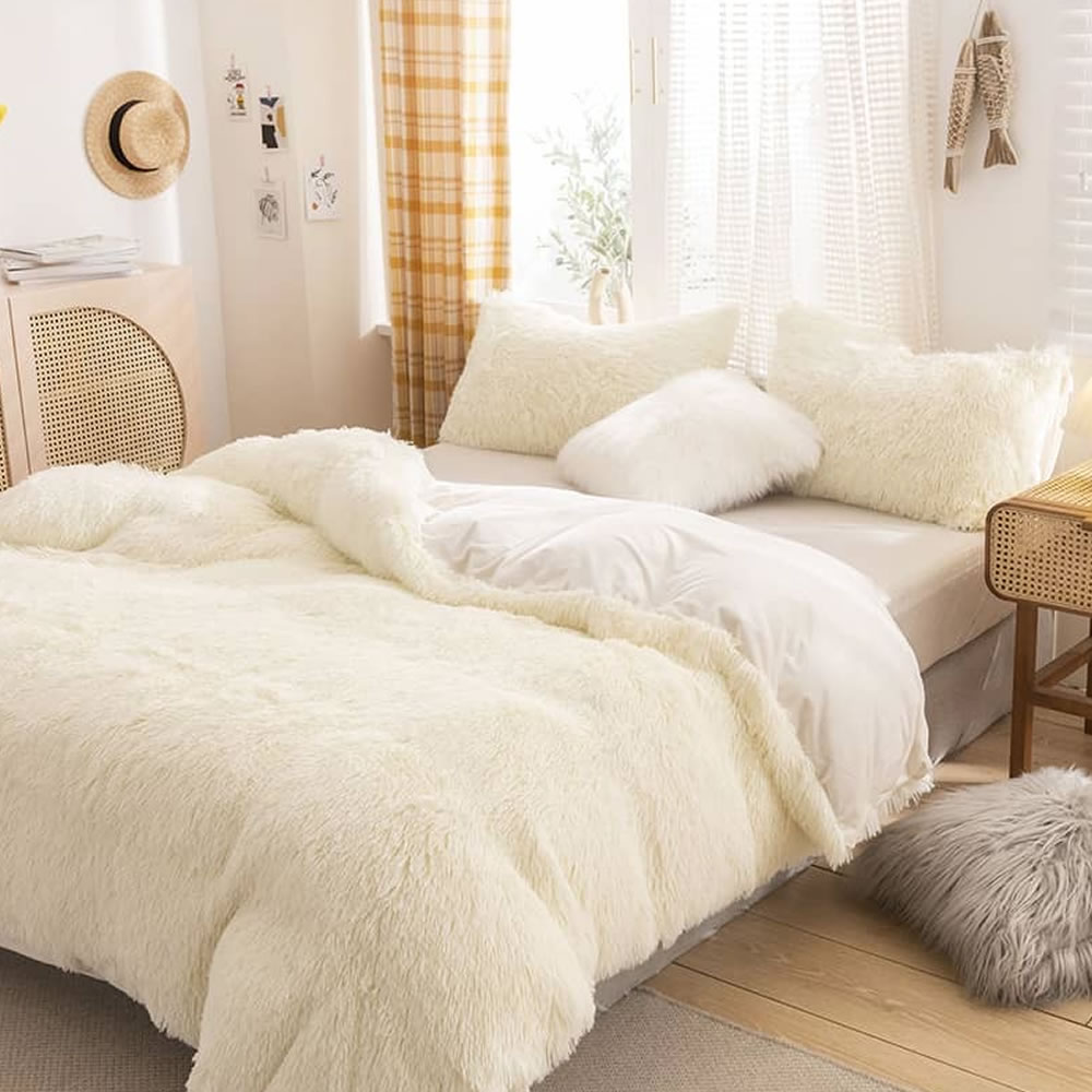 Luxury Plush Shaggy Bedding Set, White / Queen 4 Piece Set